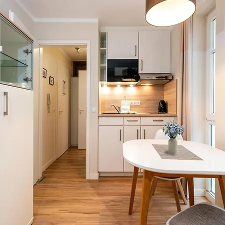 Perfekt Fuer Zwei - Mit Balkon Und Wlan In Sellin (Rugen)